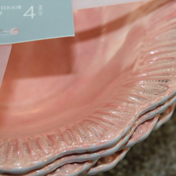 Soho Loft Melamine Bowls 8" Cereal Soup Peach Coral Scalloped Edge Set of 4 NWT - Picture 4 of 6